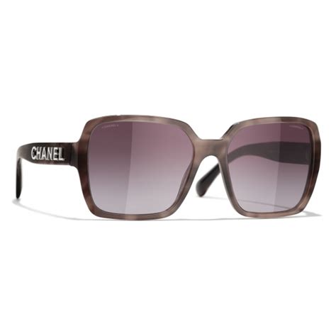 occhiali chanel quadrati rosa|occhiali da sole chanel.